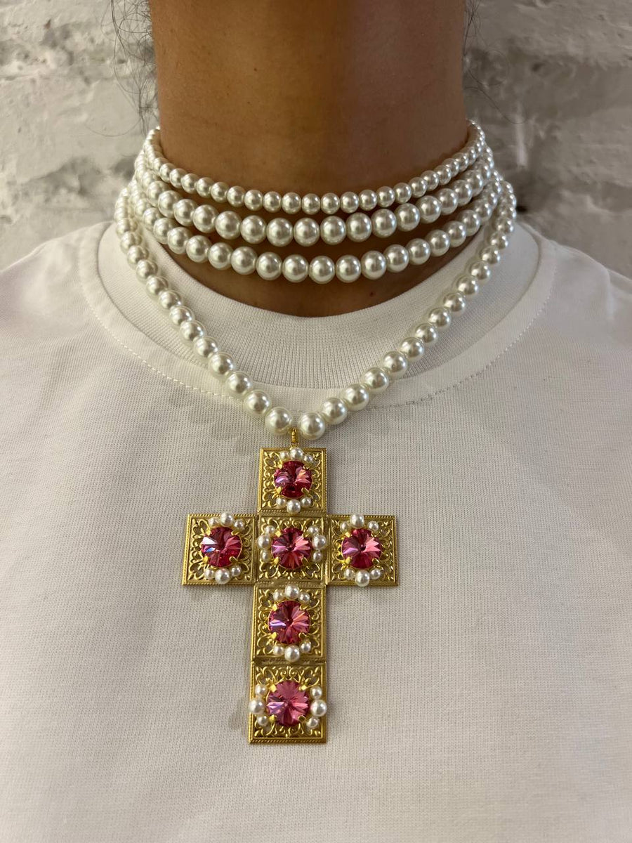 Collana girocollo perle e croce squadrata