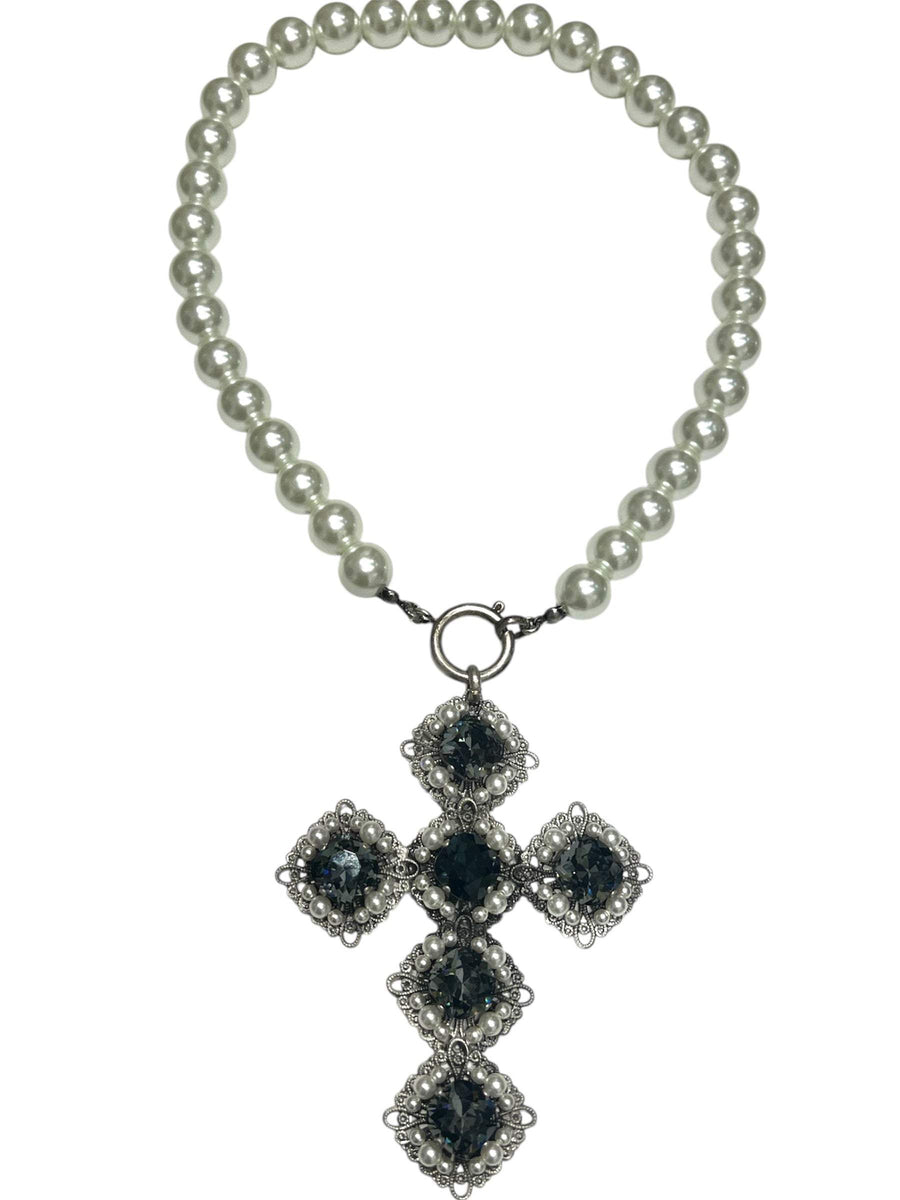 Collana in perle e Croce in Strass