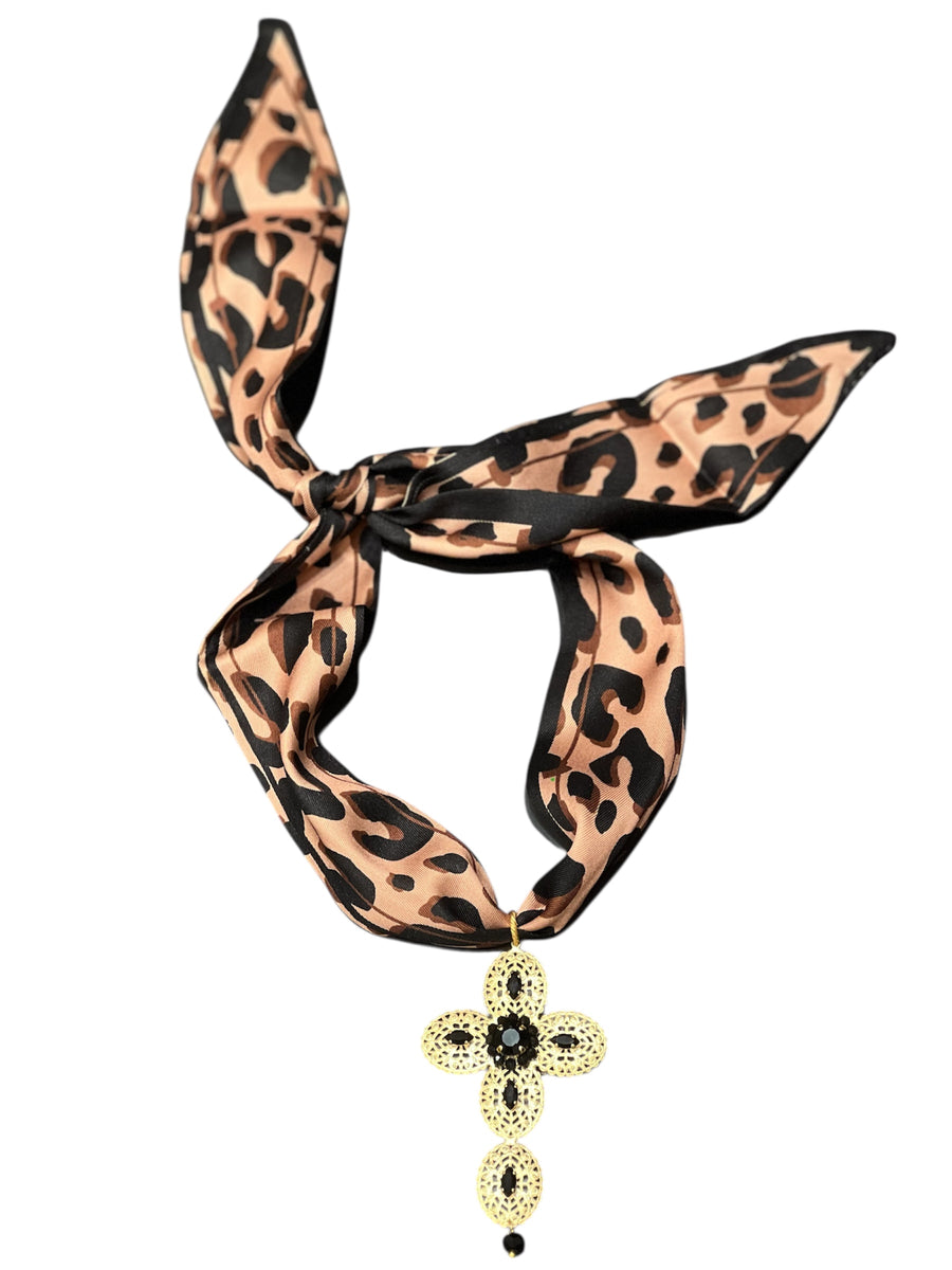 Collana foulard fantasia croce filigrana