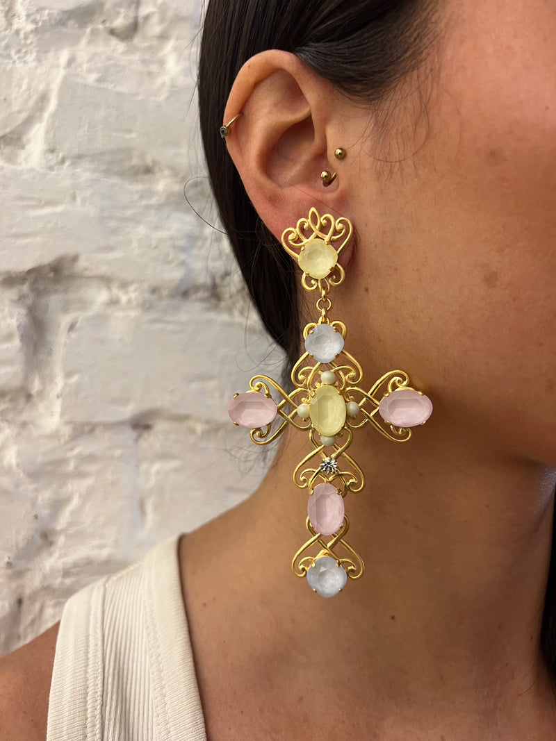 Orecchini Croce con Perle e Strass – Colori Pastello C-8741 - Alessandra Avallone
