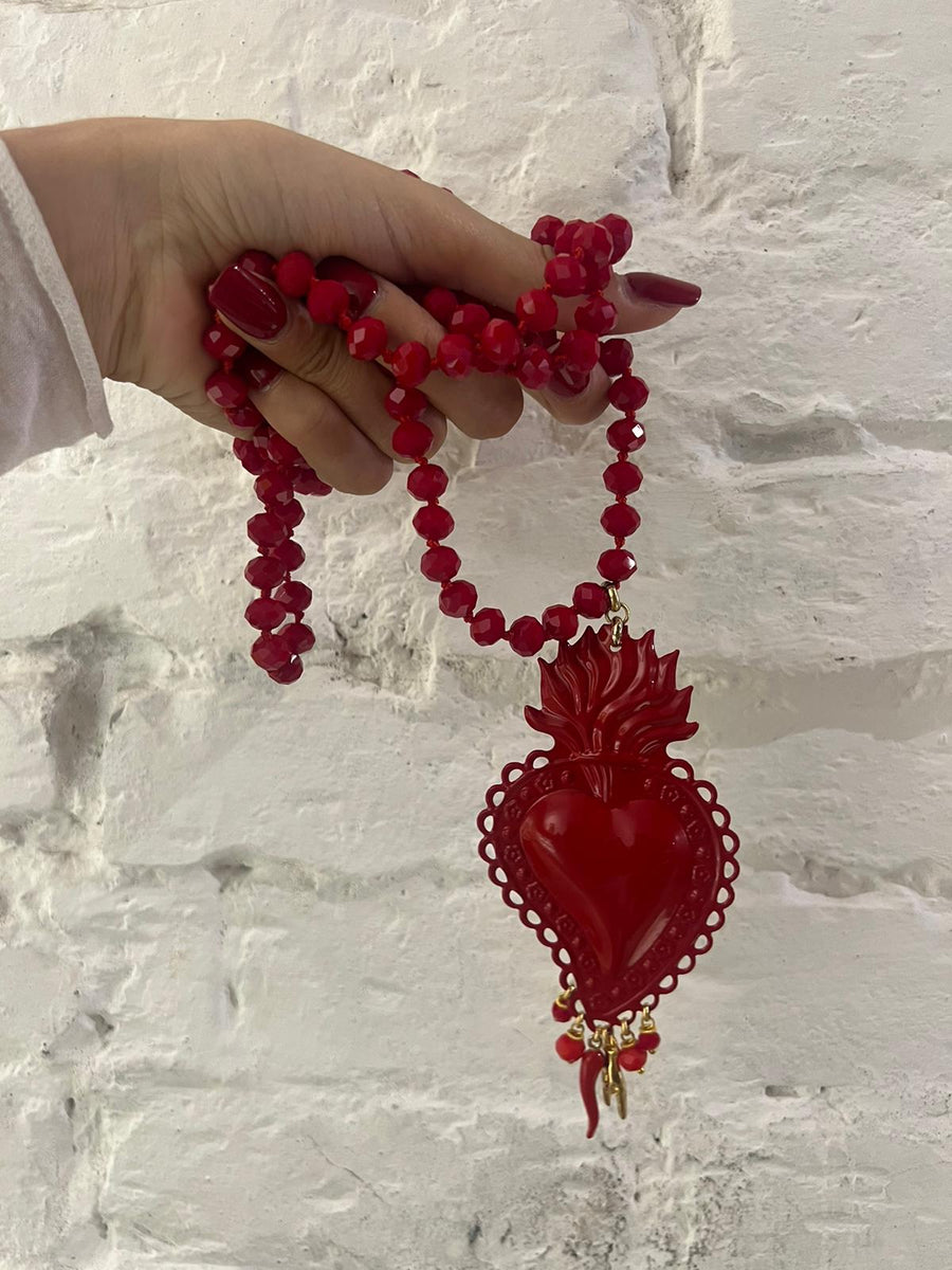 Collana girocollo con filo spinato a forma di cuore del diavolo gotico