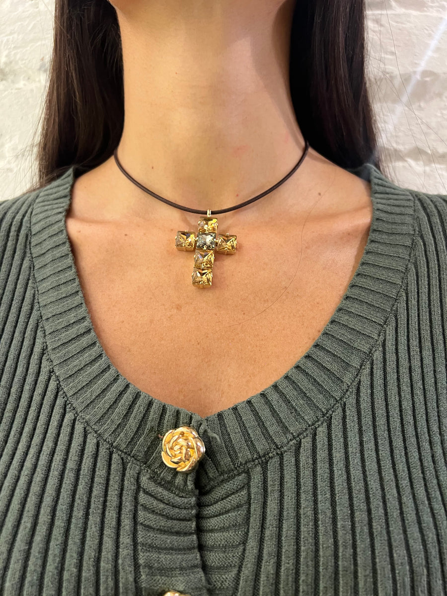 Collana laccio calamita con croce