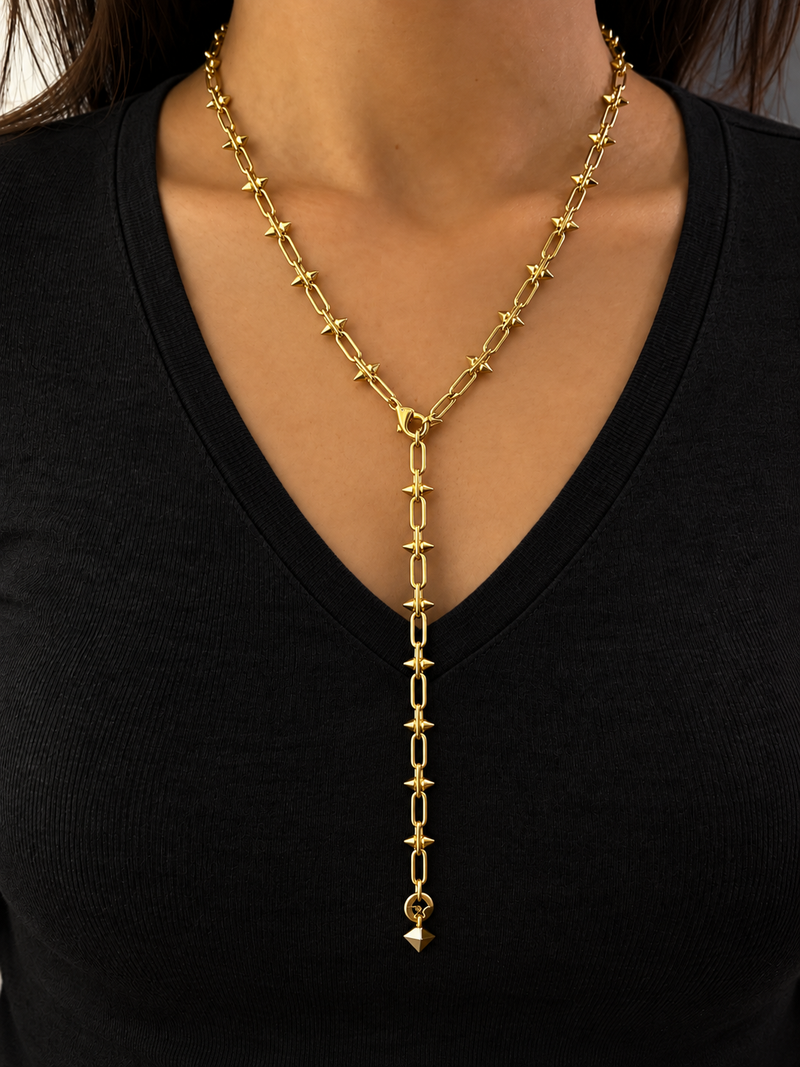 collana borchie e cristallo sfaccettato