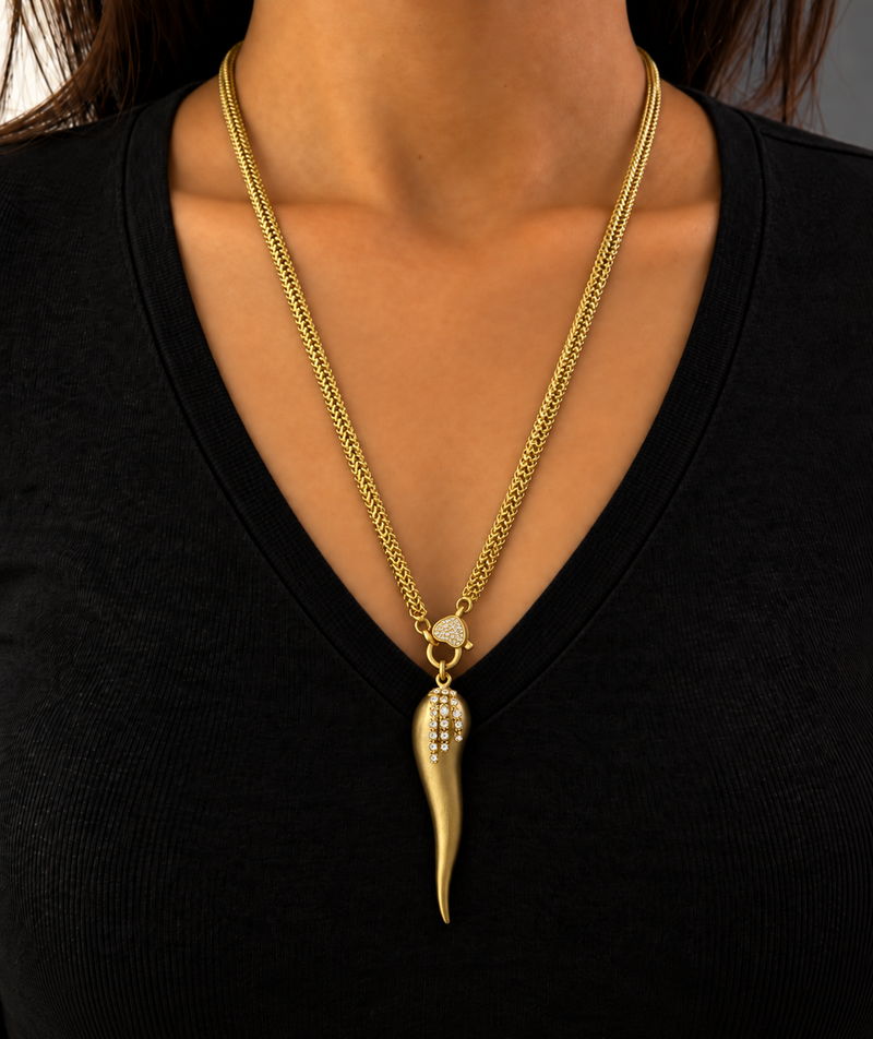 collana corno con frangia strass