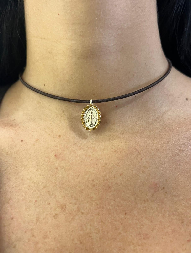 Collana  laccio magnetico con madonnina strass